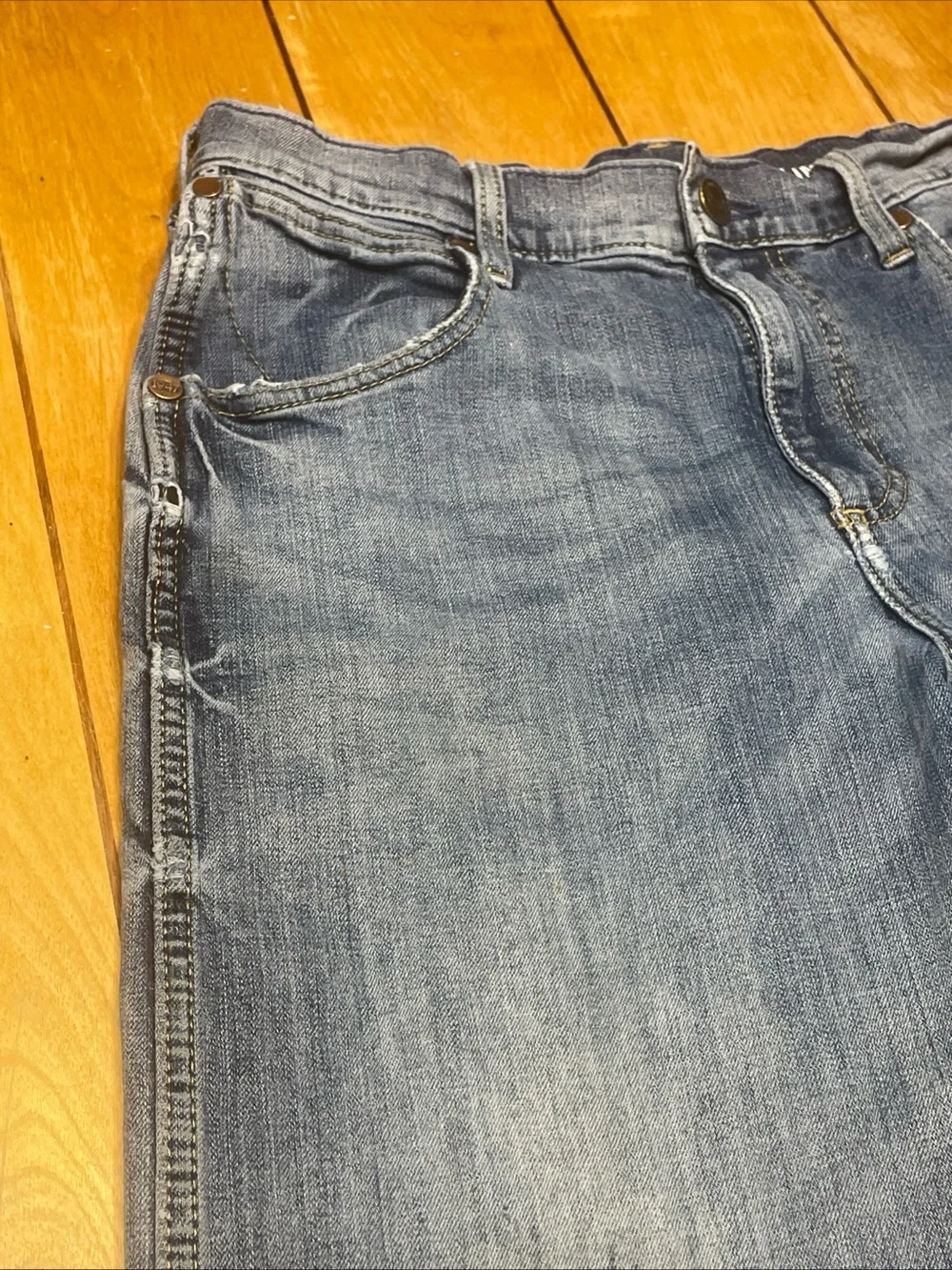 Wrangler Retro Slim Boot Jeans Size 32x34 Medium Wash Denim Rodeo Cowboy Western
